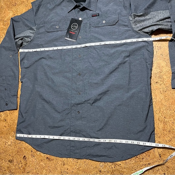 Wrangler Men's ATG Regular Fit Long Sleeve
Button Down Shirt In Gray Sz 2XT - Picture 13 of 15